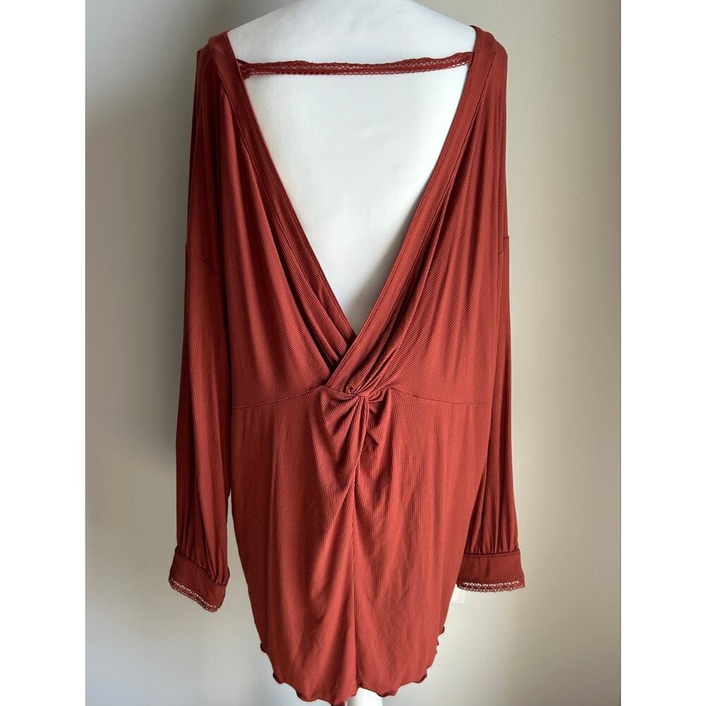 Free People Clay Red Open Back Knot Twisted Soft Ribbed Blouse Size Large - Picture 4 of 7